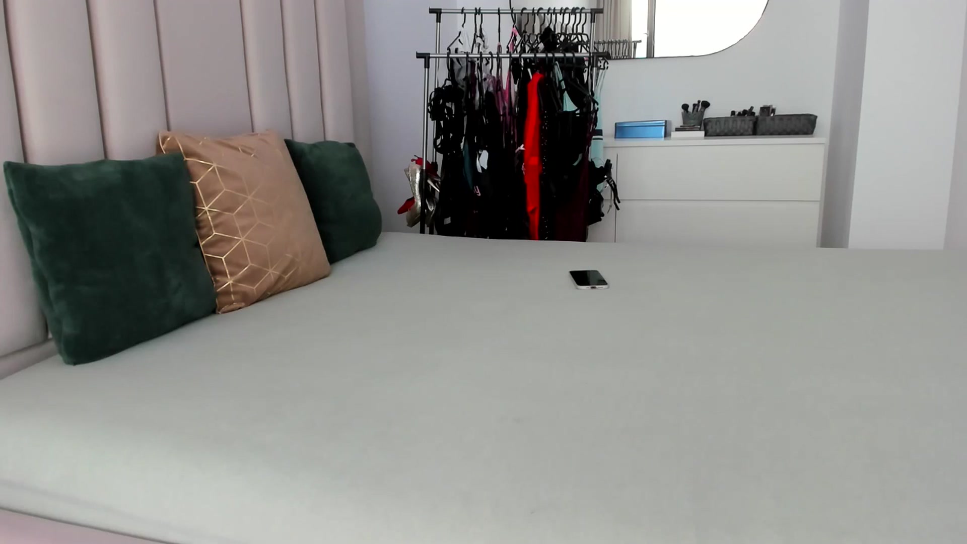 Gallery image thumbnail from Hrystina_'s myfreecams stream on, 08/28/2025, 15:57 image 16 of 20