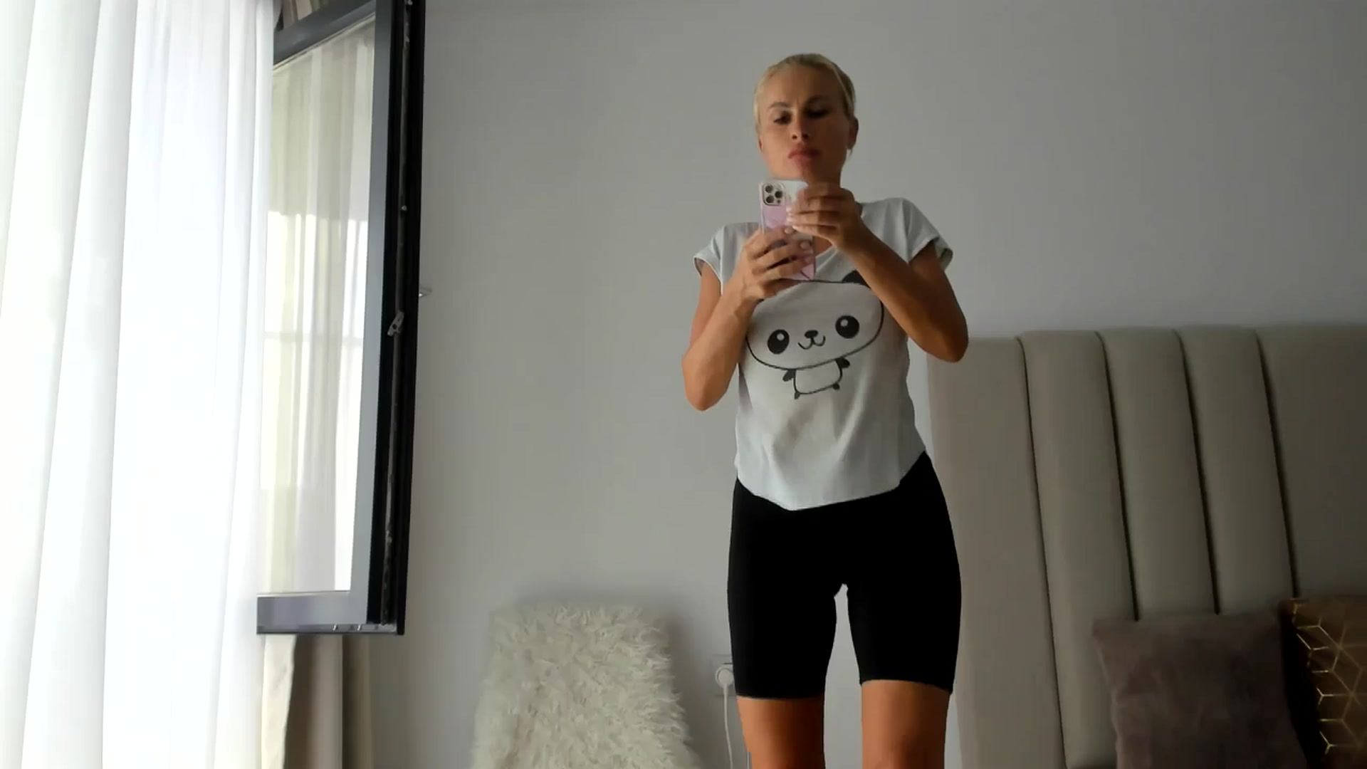 Gallery image thumbnail from Hrystina_'s myfreecams stream on, 09/01/2025, 14:27 image 13 of 20