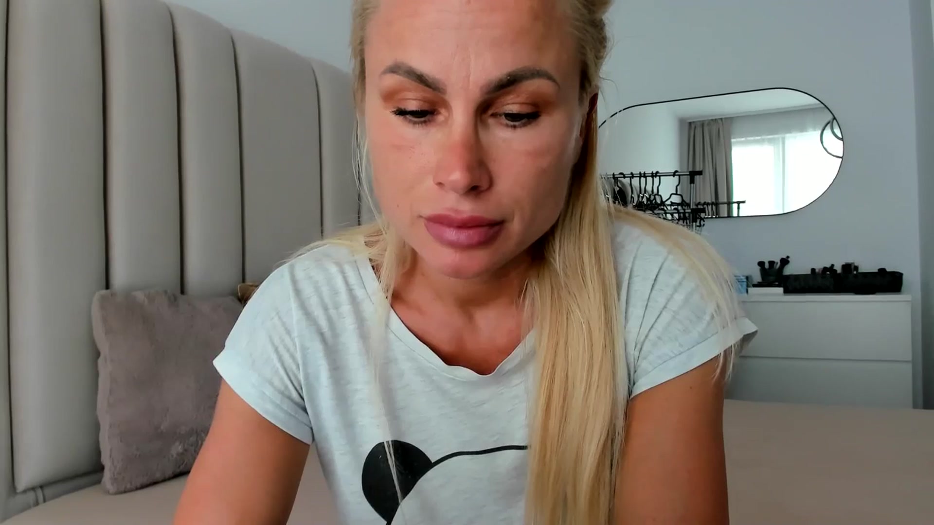 Gallery image thumbnail from Hrystina_'s myfreecams stream on, 09/02/2025, 14:22 image 14 of 20