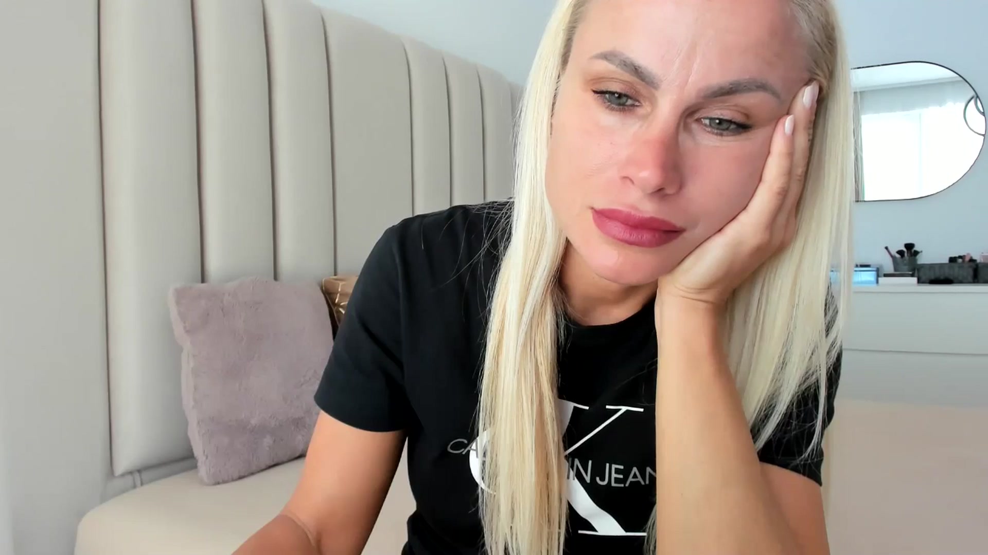 Gallery image thumbnail from Hrystina_'s myfreecams stream on, 09/08/2025, 14:37 image 7 of 20