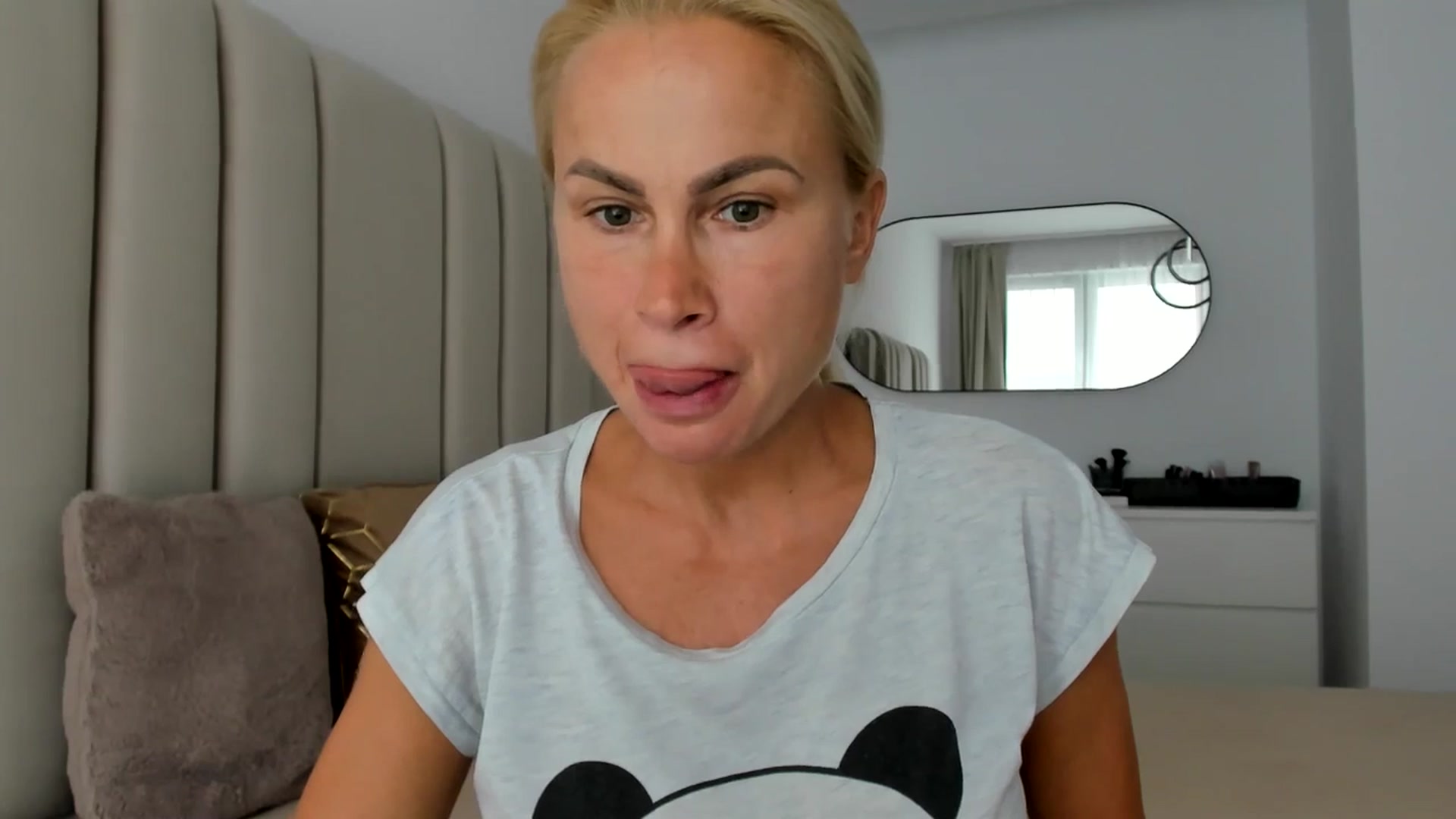 Gallery image thumbnail from Hrystina_'s myfreecams stream on, 09/11/2025, 15:10 image 14 of 20