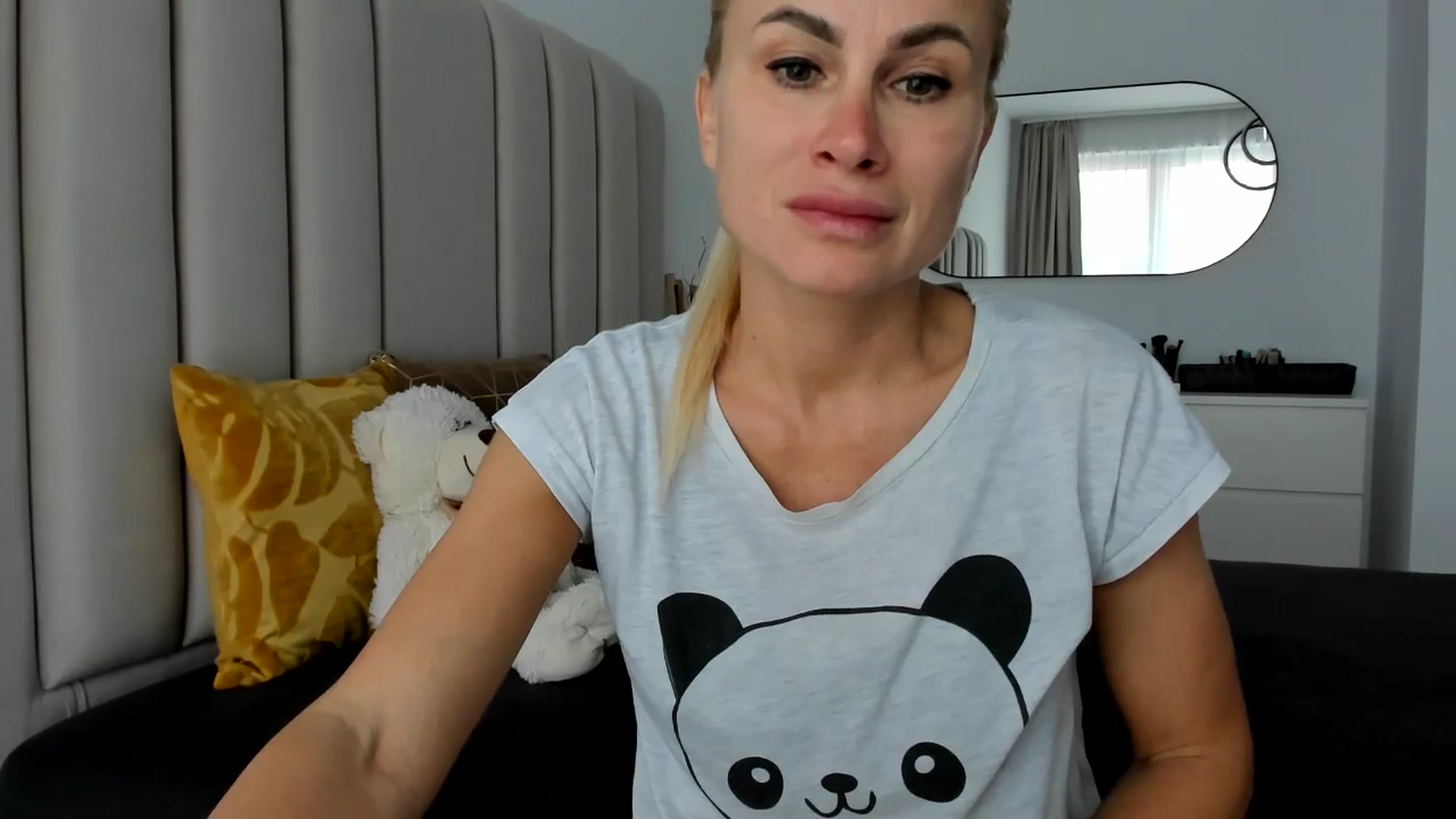 Gallery image thumbnail from Hrystina_'s myfreecams stream on, 10/22/2025, 14:47 image 15 of 20