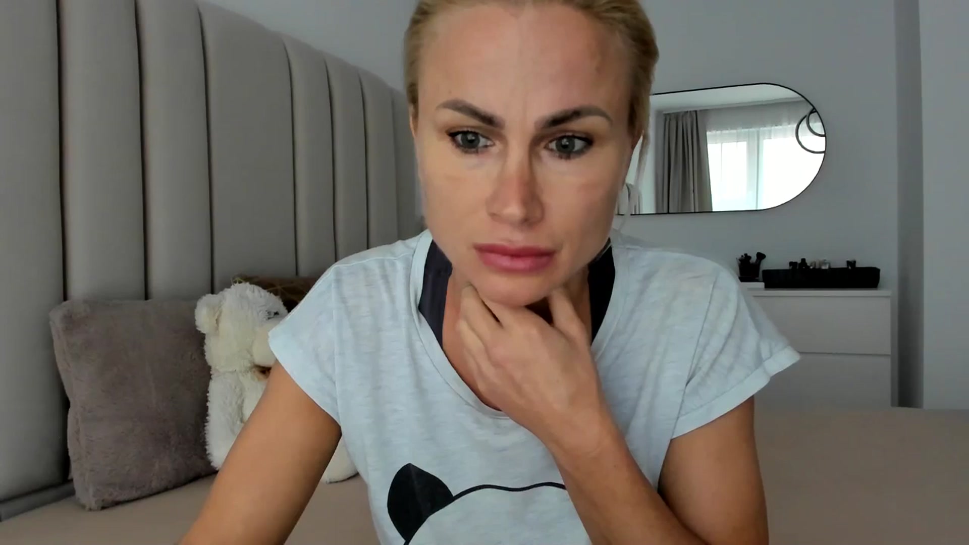 Gallery image thumbnail from Hrystina_'s myfreecams stream on, 11/17/2025, 14:30 image 13 of 20
