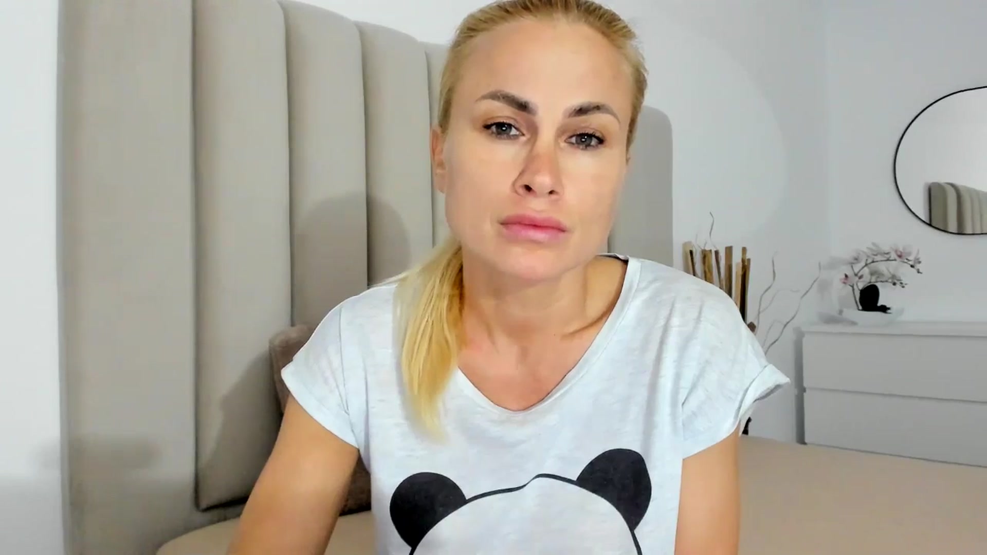 Gallery image thumbnail from Hrystina_'s myfreecams stream on, 11/18/2025, 17:46 image 7 of 20