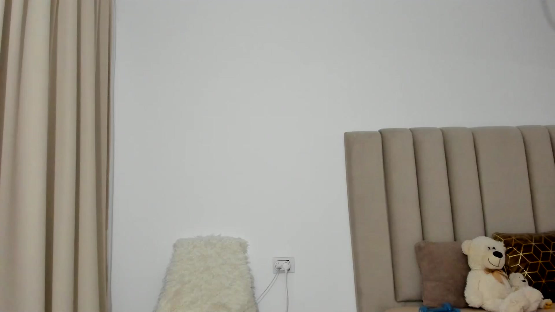Gallery image thumbnail from Hrystina_'s myfreecams stream on, 11/18/2025, 17:46 image 16 of 20