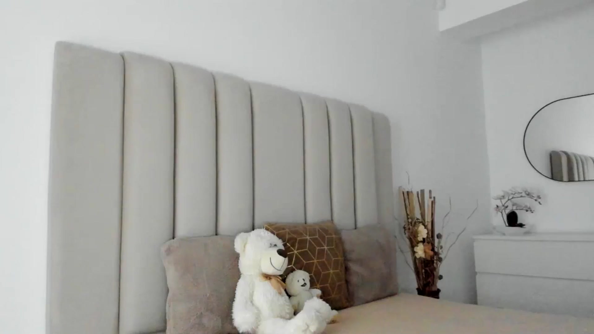 Gallery image thumbnail from Hrystina_'s myfreecams stream on, 11/21/2025, 14:30 image 19 of 20