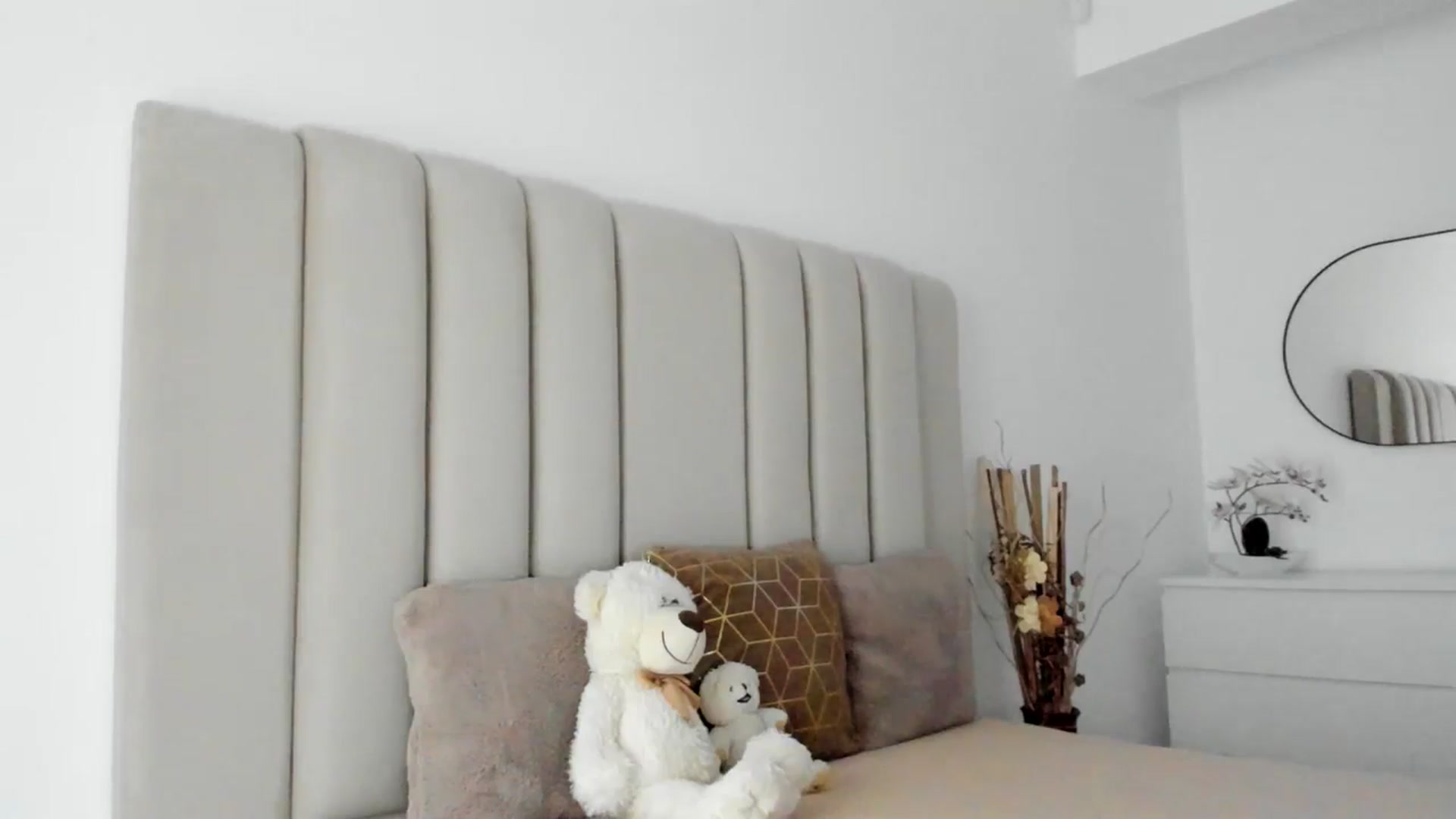 Gallery image thumbnail from Hrystina_'s myfreecams stream on, 11/21/2025, 14:30 image 18 of 20