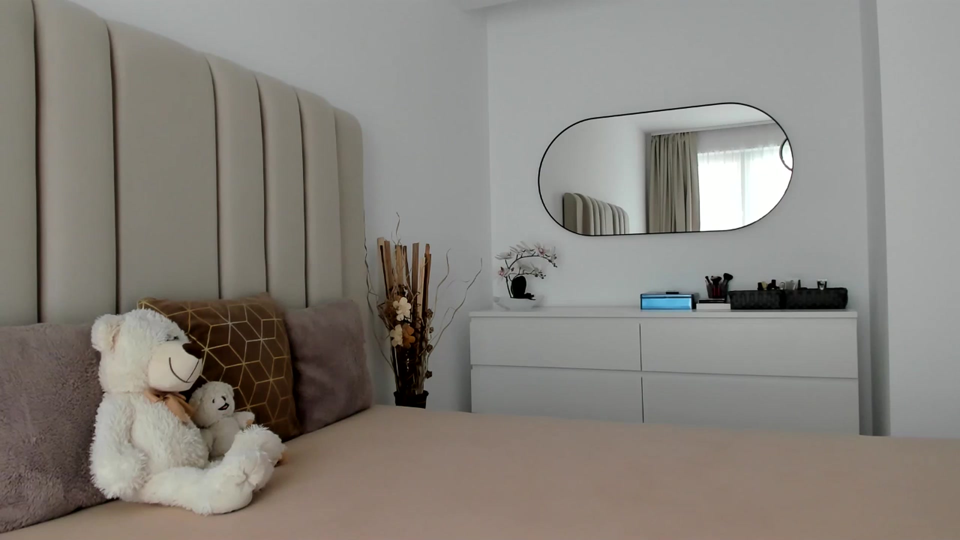 Gallery image thumbnail from Hrystina_'s myfreecams stream on, 11/22/2025, 15:33 image 3 of 20