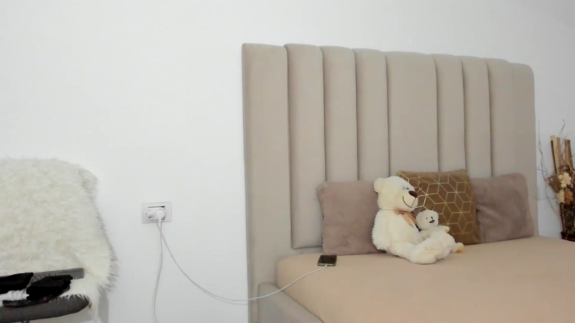 Gallery image thumbnail from Hrystina_'s myfreecams stream on, 11/22/2025, 15:33 image 17 of 20