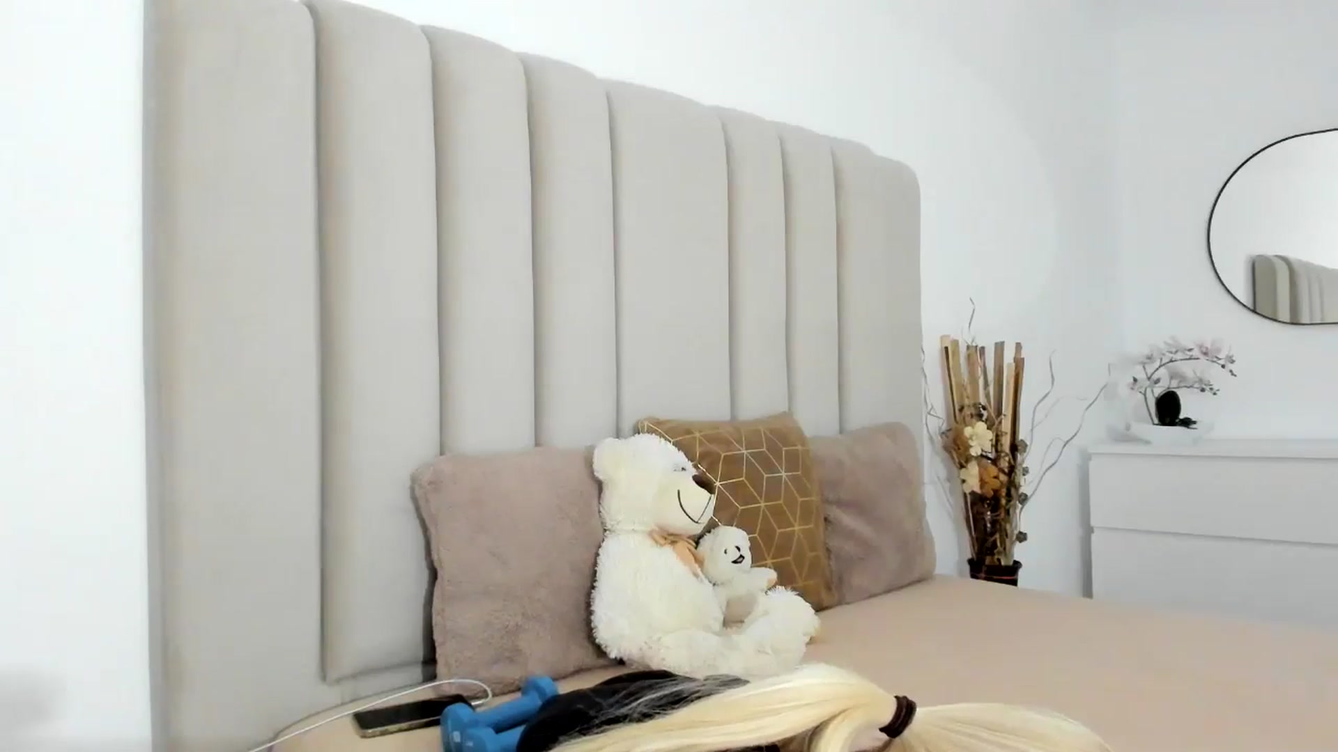 Gallery image thumbnail from Hrystina_'s myfreecams stream on, 11/24/2025, 15:27 image 3 of 20