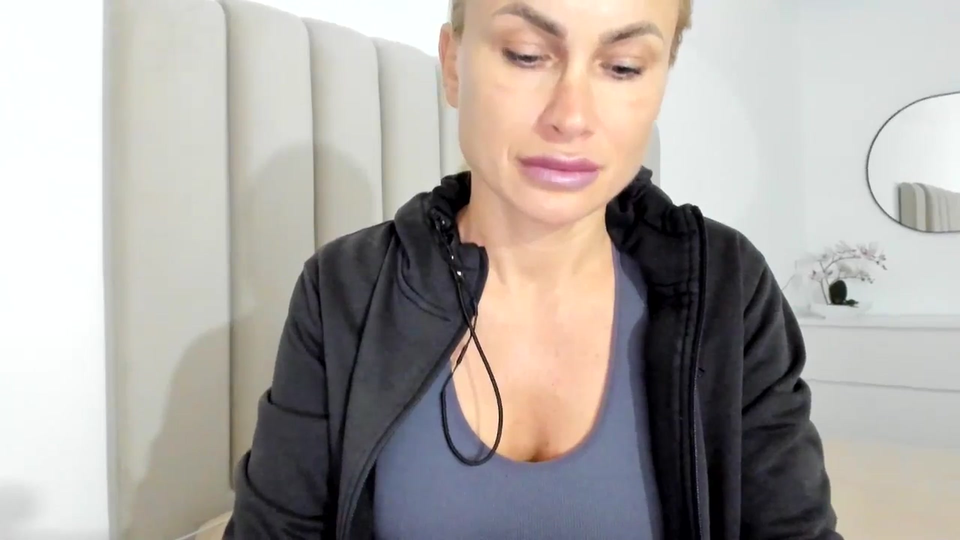 Gallery image thumbnail from Hrystina_'s myfreecams stream on, 11/24/2025, 15:27 image 6 of 20