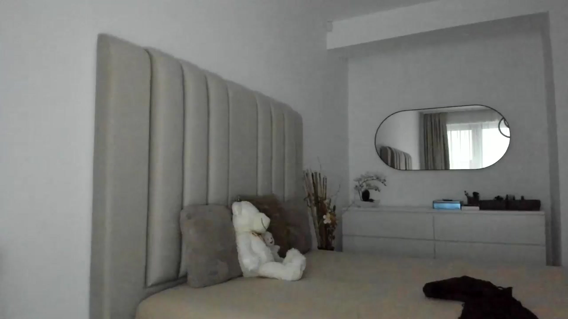 Gallery image thumbnail from Hrystina_'s myfreecams stream on, 11/27/2025, 15:49 image 12 of 20