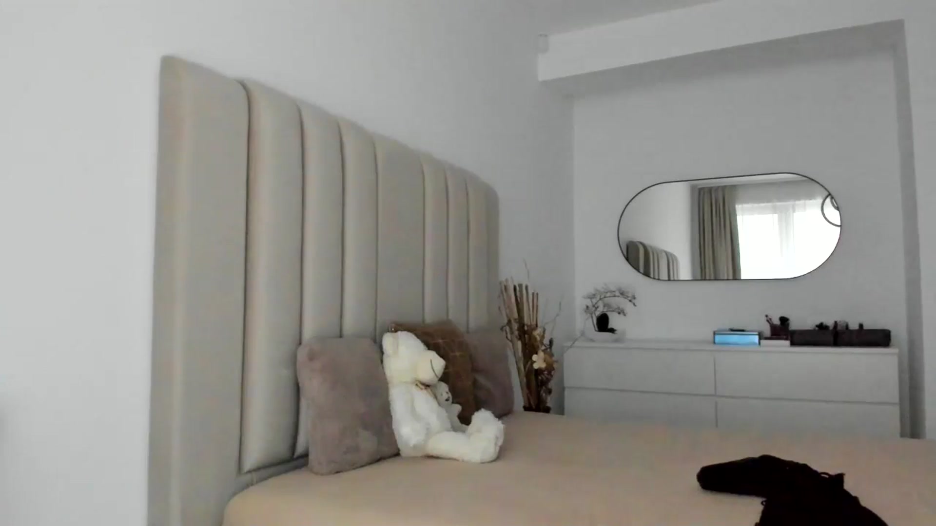 Gallery image thumbnail from Hrystina_'s myfreecams stream on, 11/27/2025, 15:49 image 11 of 20