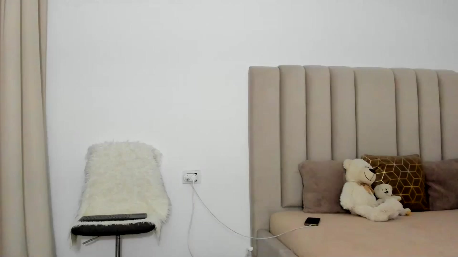 Gallery image thumbnail from Hrystina_'s myfreecams stream on, 11/27/2025, 15:49 image 19 of 20
