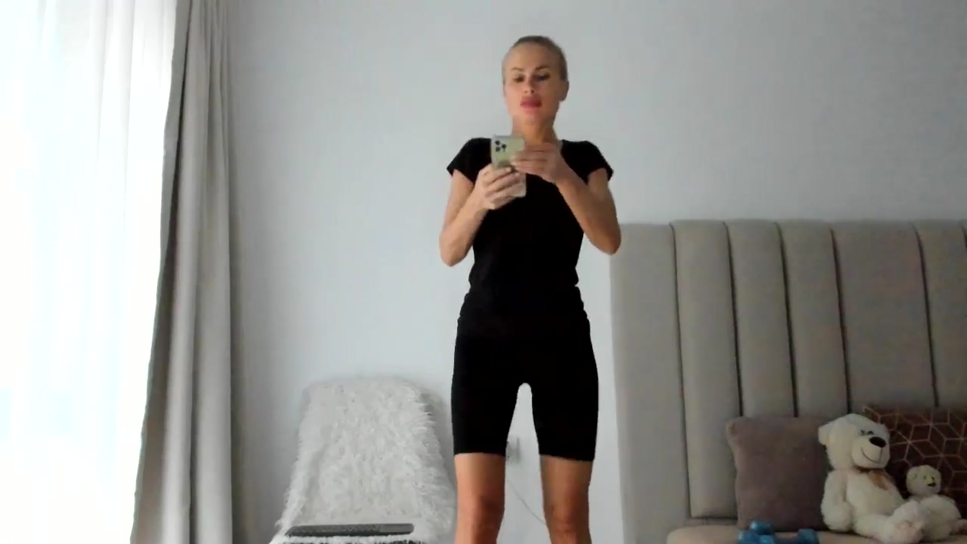 Gallery image thumbnail from Hrystina_'s myfreecams stream on, 12/01/2025, 15:18 image 15 of 20