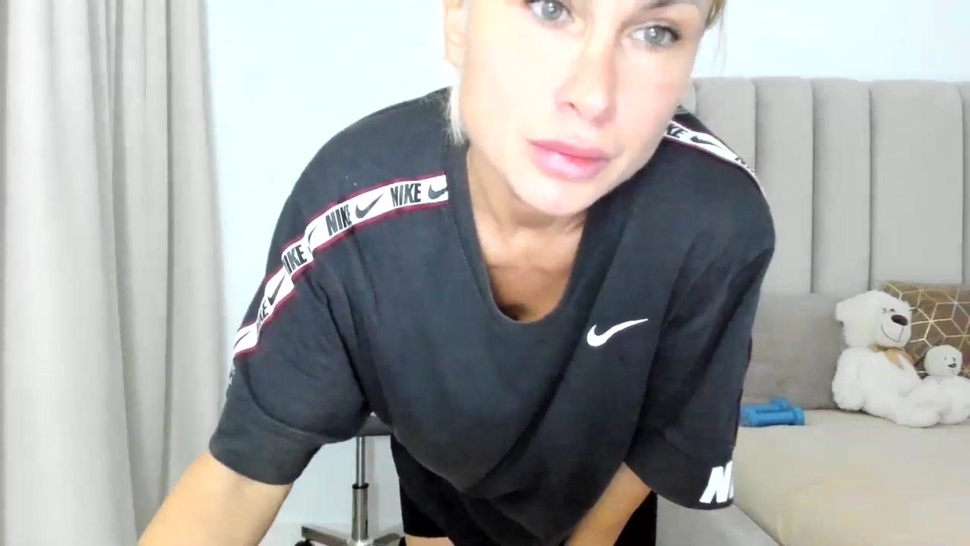 Gallery image thumbnail from Hrystina_'s myfreecams stream on, 12/02/2025, 16:56 image 13 of 20