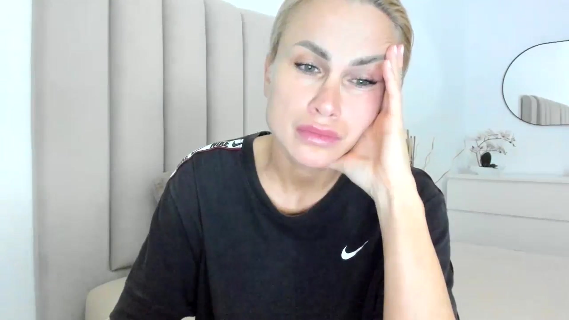 Gallery image thumbnail from Hrystina_'s myfreecams stream on, 12/02/2025, 16:56 image 19 of 20
