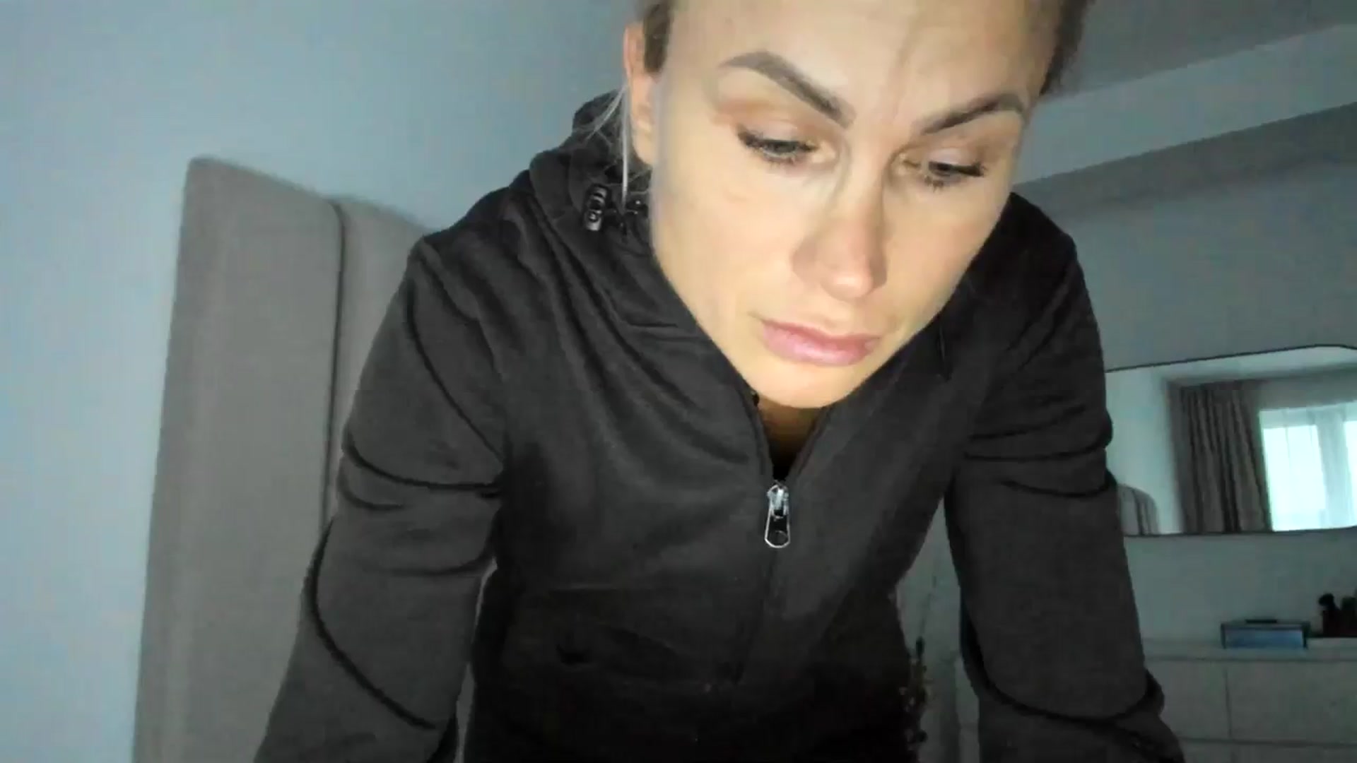 Gallery image thumbnail from Hrystina_'s myfreecams stream on, 12/03/2025, 16:38 image 10 of 20