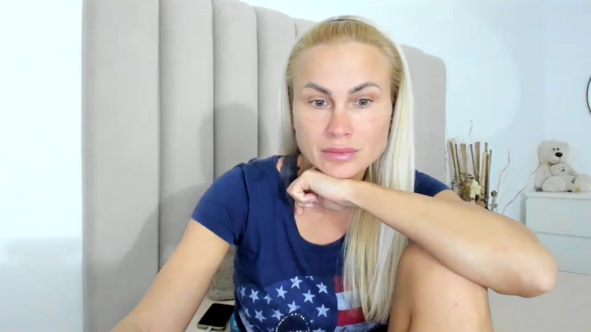 Gallery image thumbnail from Hrystina_'s myfreecams stream on, 12/04/2025, 16:56 image 12 of 20