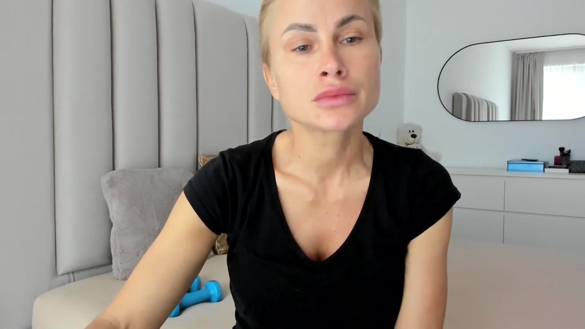 Gallery image thumbnail from Hrystina_'s myfreecams stream on, 12/09/2025, 14:58 image 12 of 20