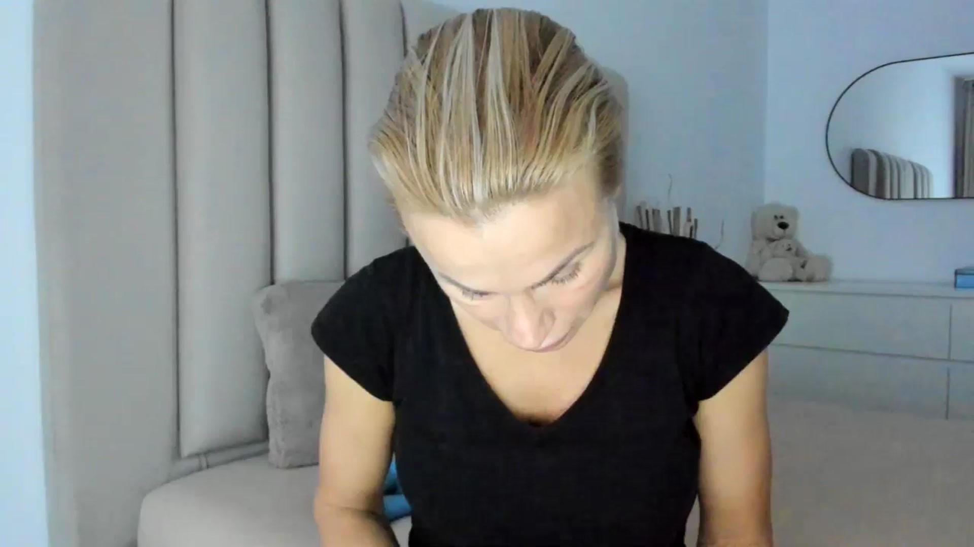 Gallery image thumbnail from Hrystina_'s myfreecams stream on, 12/09/2025, 14:58 image 17 of 20