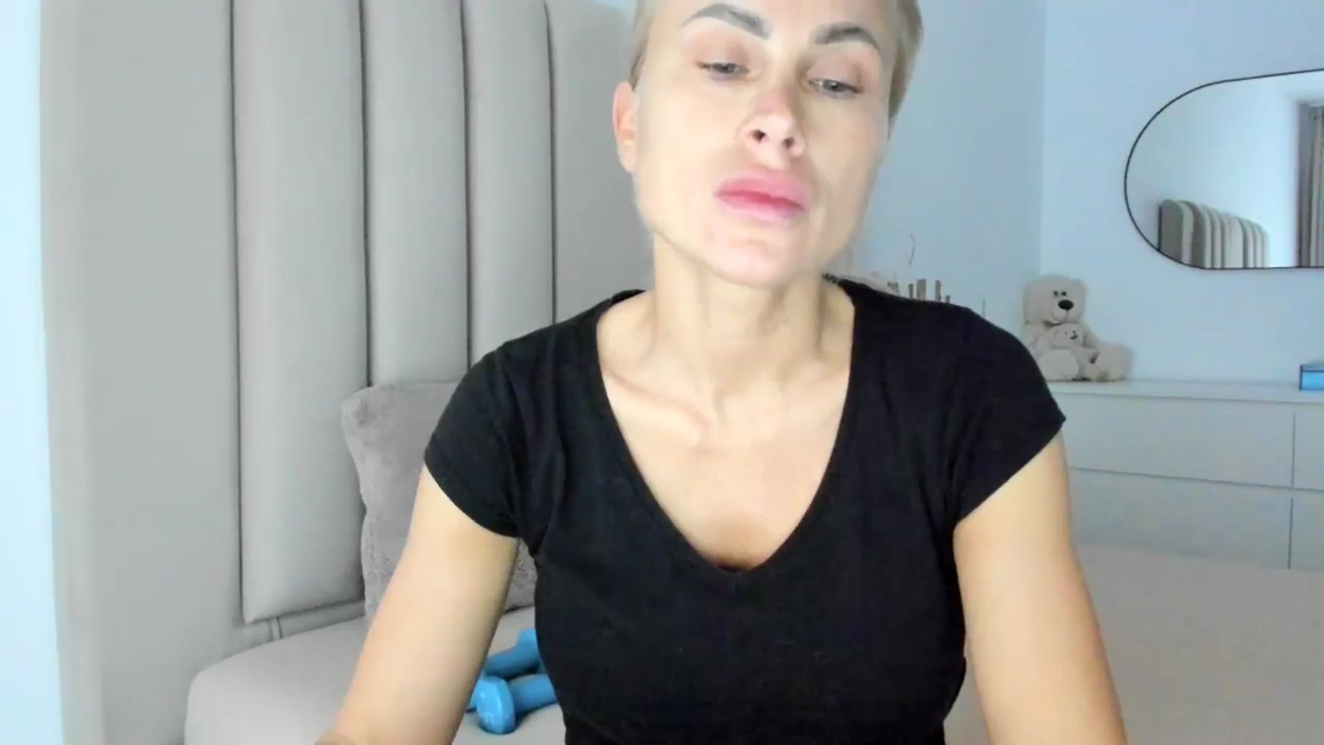 Gallery image thumbnail from Hrystina_'s myfreecams stream on, 12/09/2025, 14:58 image 16 of 20