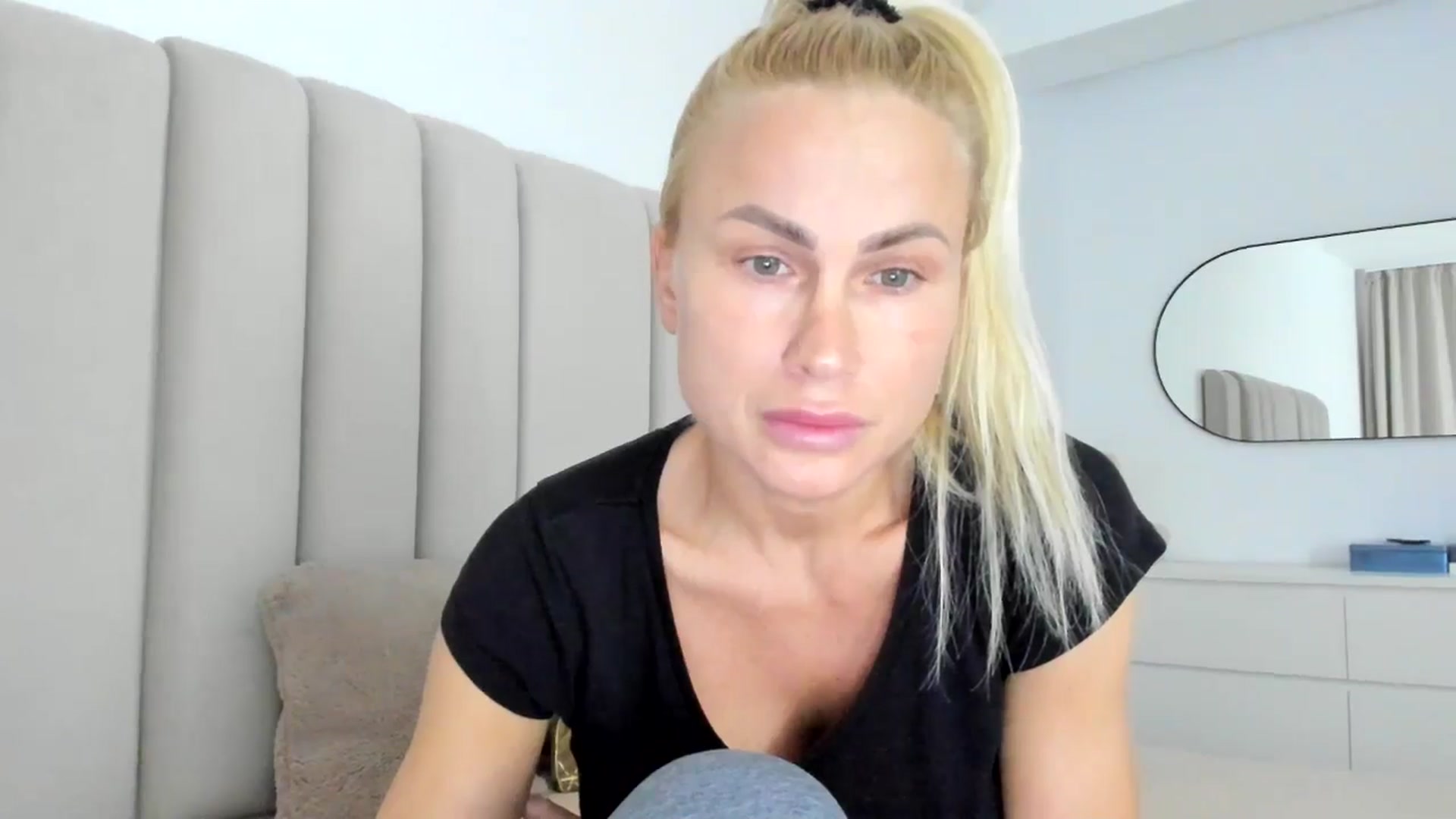 Gallery image thumbnail from Hrystina_'s myfreecams stream on, 12/09/2025, 18:01 image 20 of 20