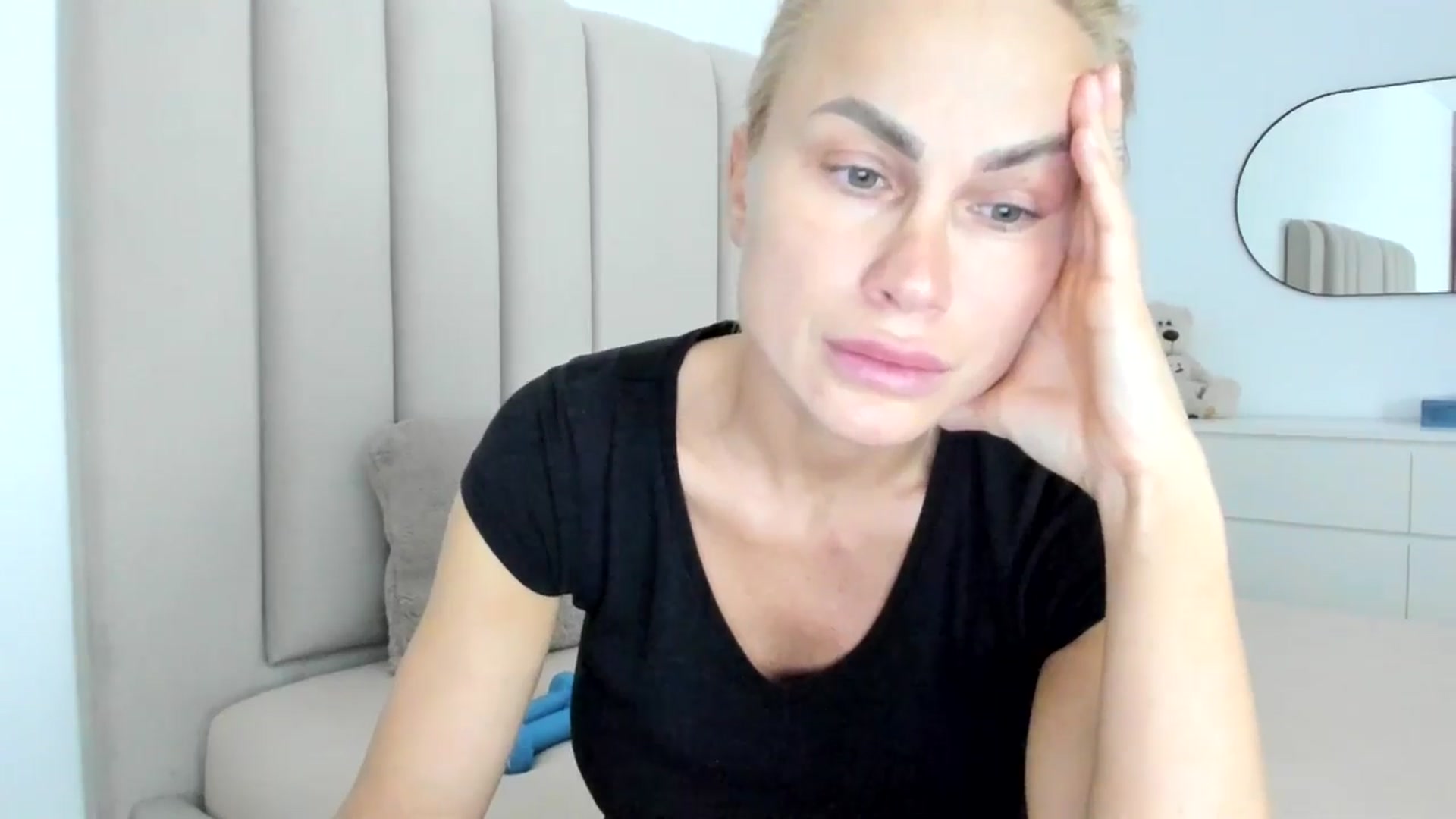 Gallery image thumbnail from Hrystina_'s myfreecams stream on, 12/09/2025, 18:01 image 6 of 20