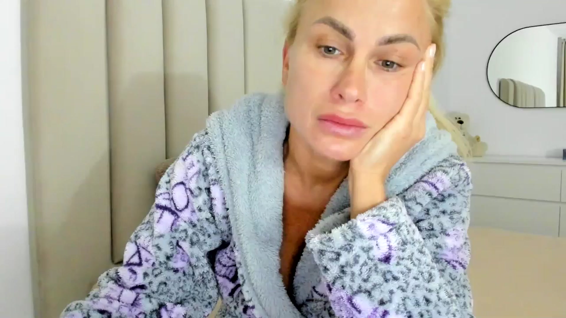 Gallery image thumbnail from Hrystina_'s myfreecams stream on, 12/12/2025, 17:23 image 18 of 20