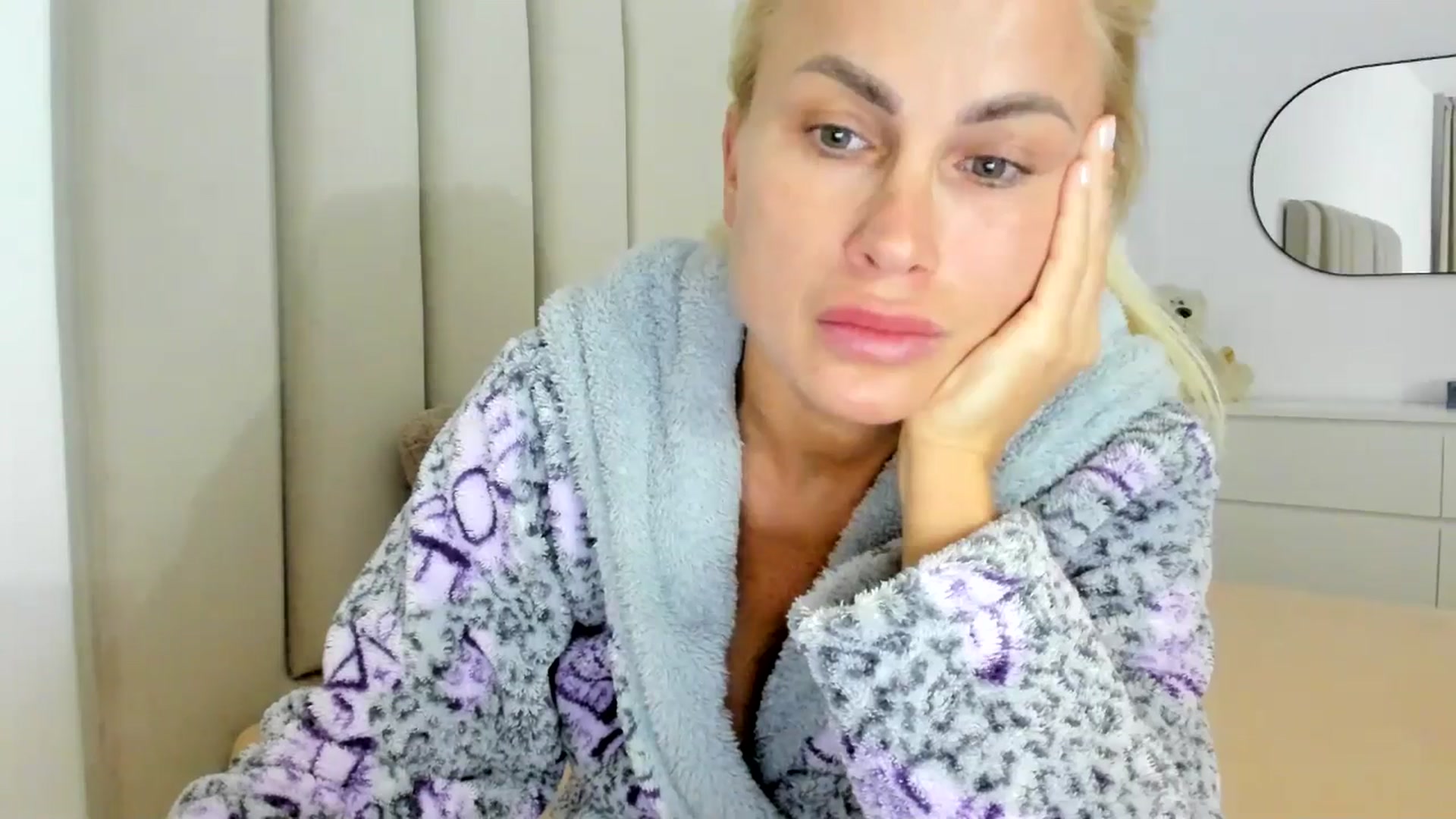 Gallery image thumbnail from Hrystina_'s myfreecams stream on, 12/12/2025, 17:23 image 19 of 20