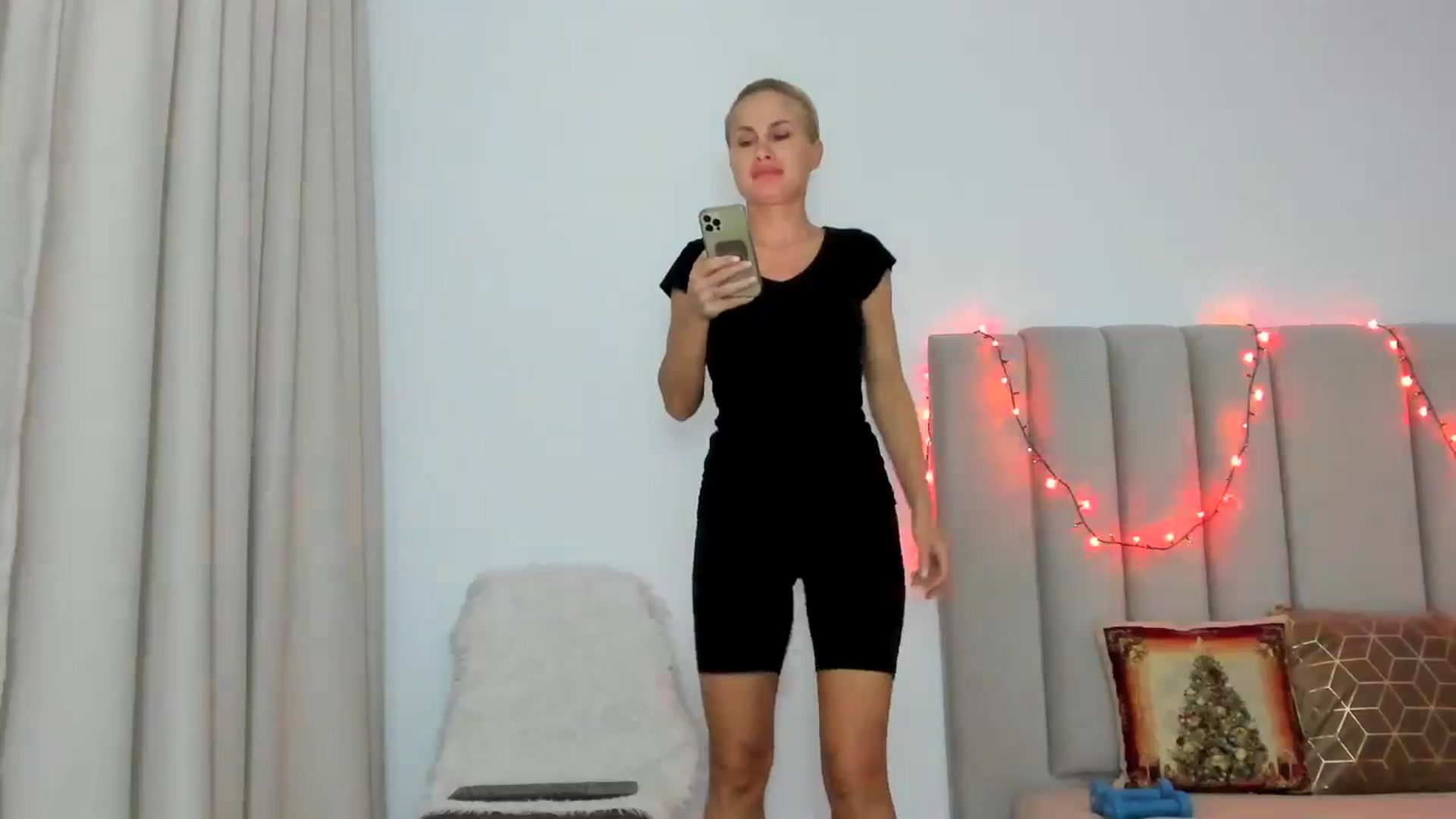 Gallery image thumbnail from Hrystina_'s myfreecams stream on, 12/15/2025, 17:08 image 10 of 20