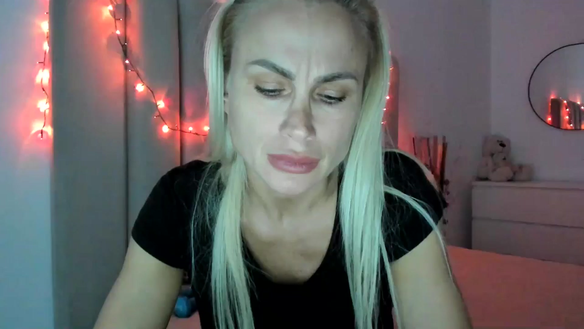 Gallery image thumbnail from Hrystina_'s myfreecams stream on, 12/15/2025, 17:08 image 7 of 20