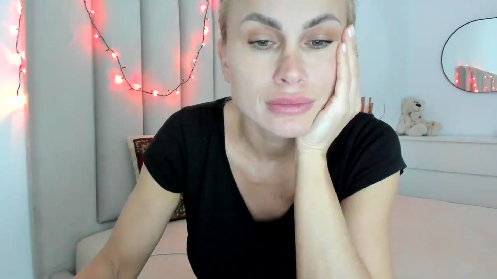 Gallery image thumbnail from Hrystina_'s myfreecams stream on, 12/15/2025, 17:08 image 19 of 20