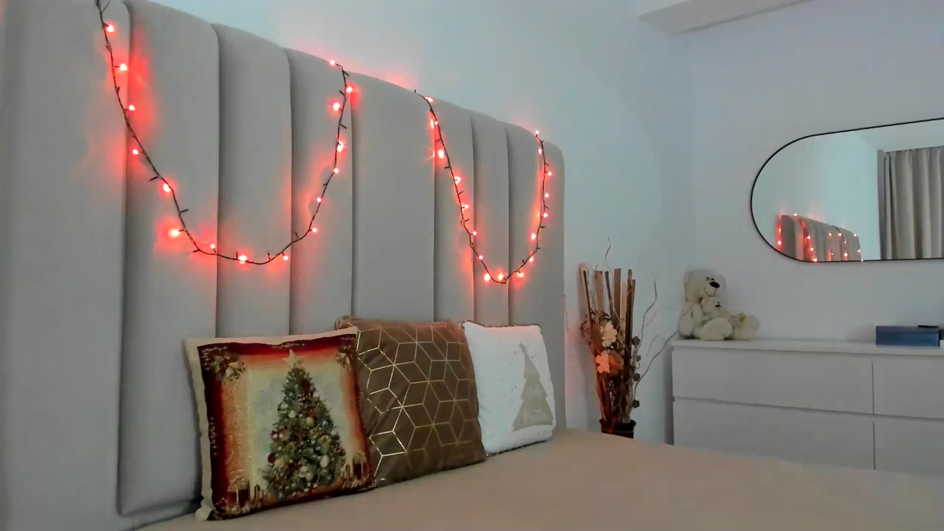 Gallery image thumbnail from Hrystina_'s myfreecams stream on, 12/16/2025, 17:40 image 8 of 20