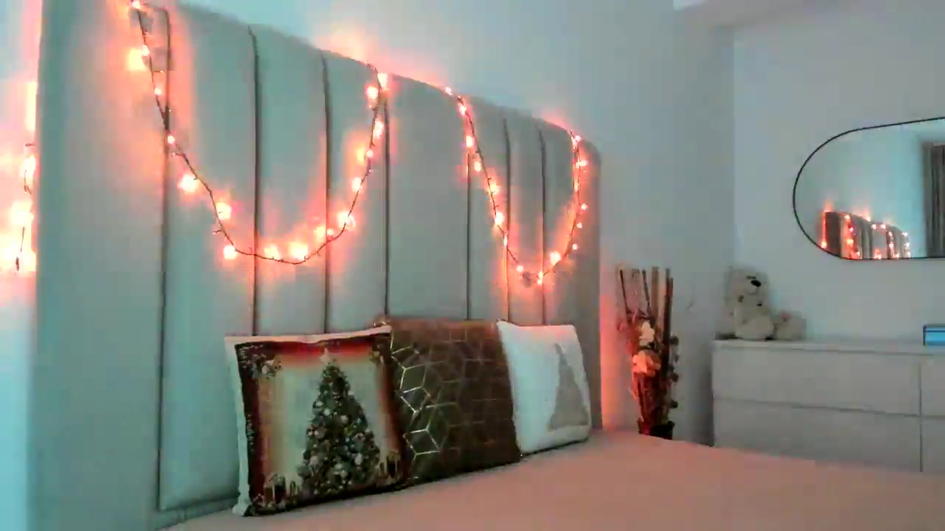 Gallery image thumbnail from Hrystina_'s myfreecams stream on, 12/16/2025, 17:40 image 3 of 20
