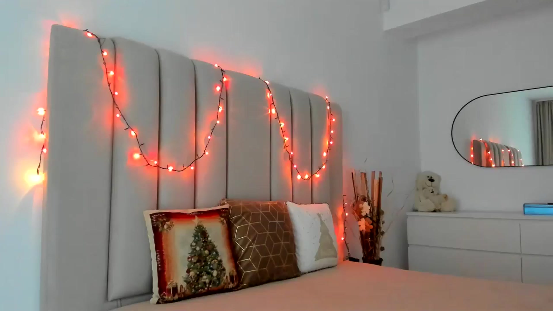 Gallery image thumbnail from Hrystina_'s myfreecams stream on, 12/17/2025, 15:07 image 10 of 20