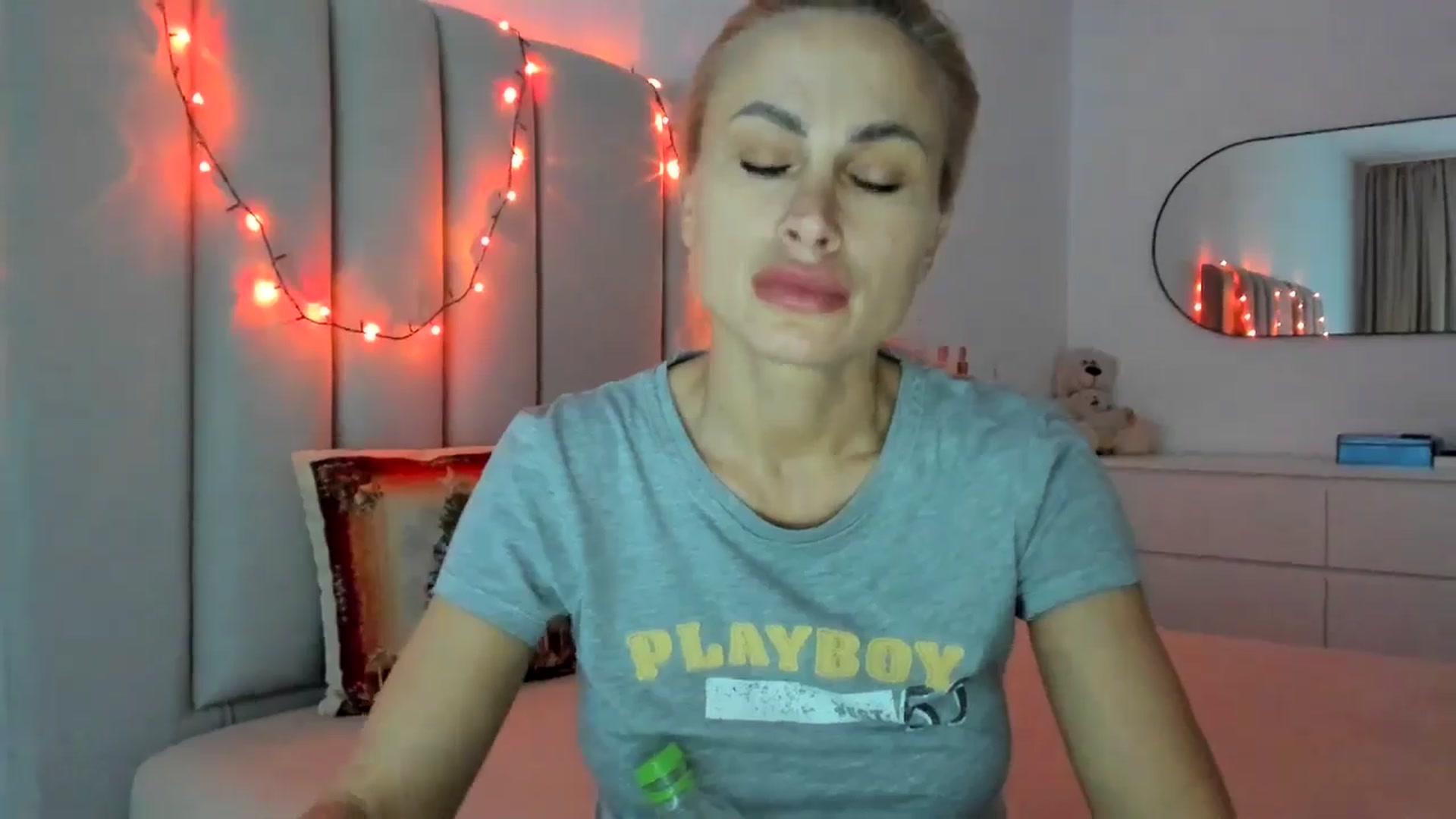 Gallery image thumbnail from Hrystina_'s myfreecams stream on, 12/17/2025, 15:07 image 13 of 20