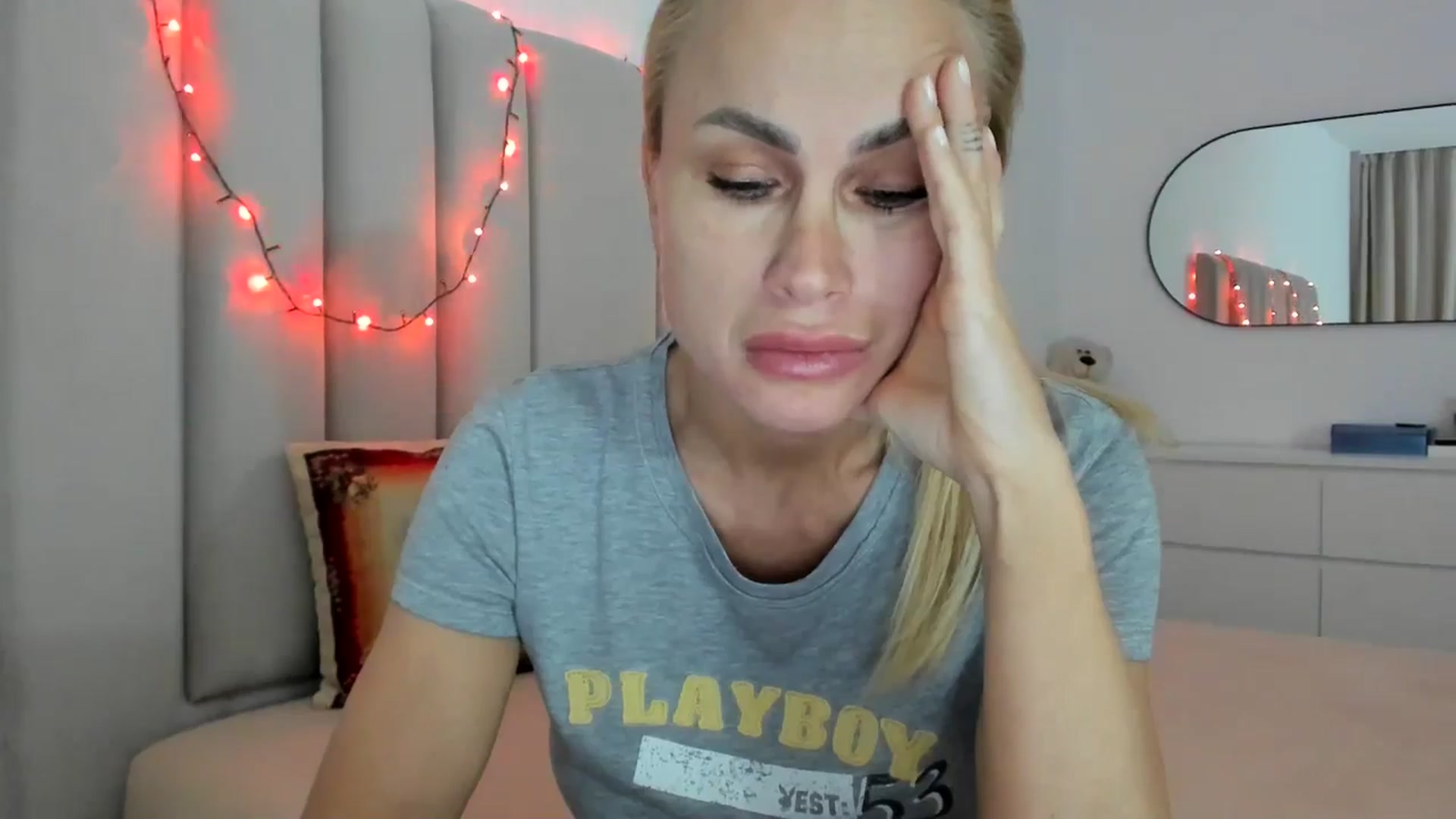 Gallery image thumbnail from Hrystina_'s myfreecams stream on, 12/17/2025, 15:07 image 17 of 20