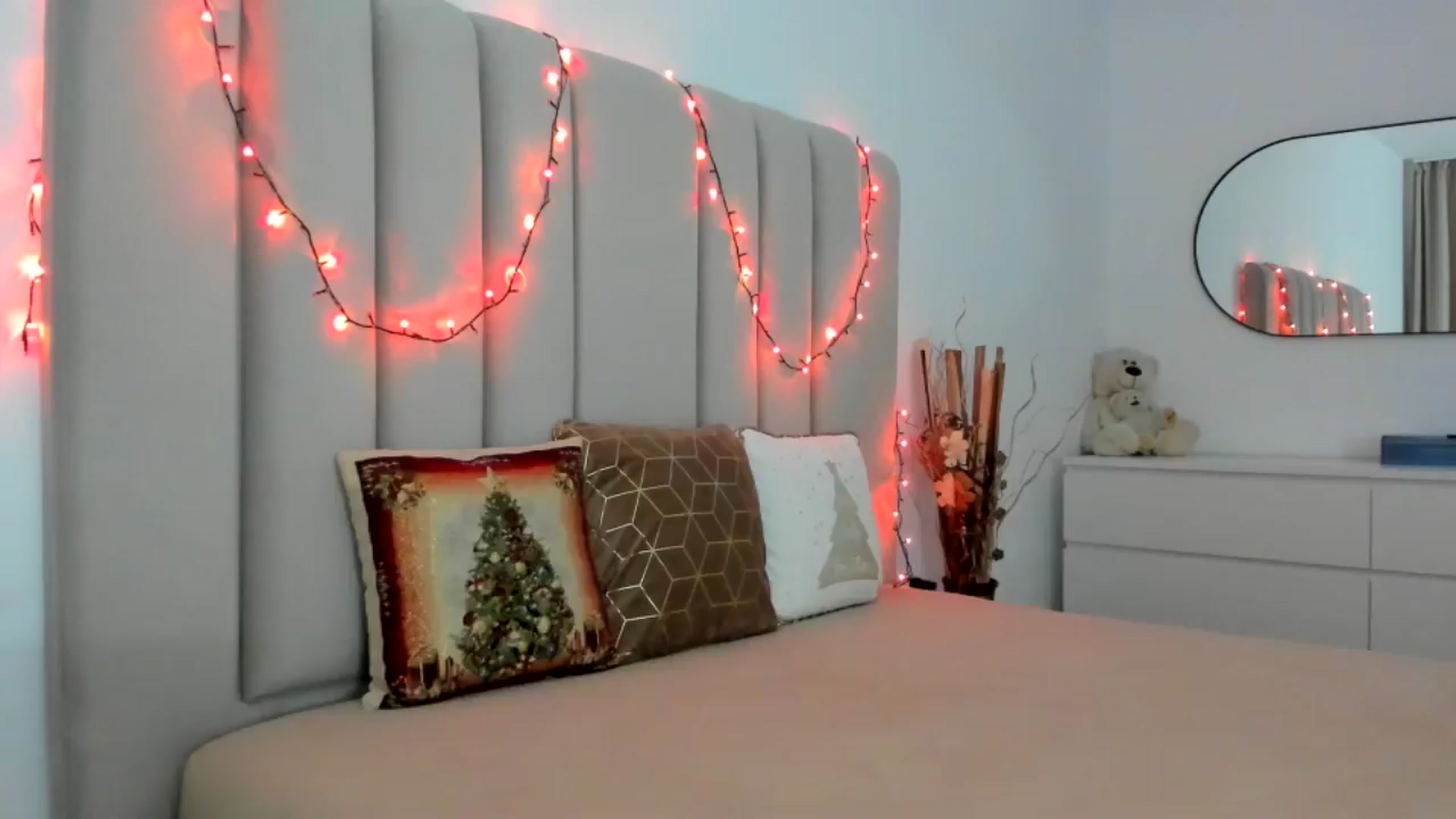 Gallery image thumbnail from Hrystina_'s myfreecams stream on, 12/17/2025, 15:07 image 19 of 20