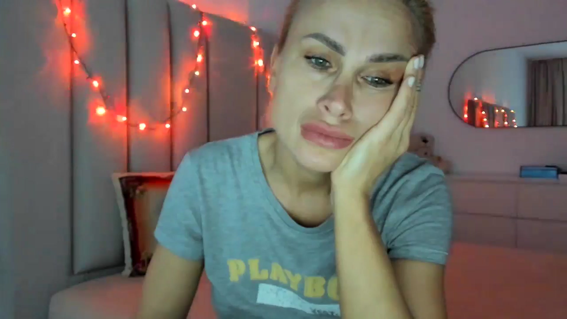 Gallery image thumbnail from Hrystina_'s myfreecams stream on, 12/17/2025, 15:07 image 14 of 20