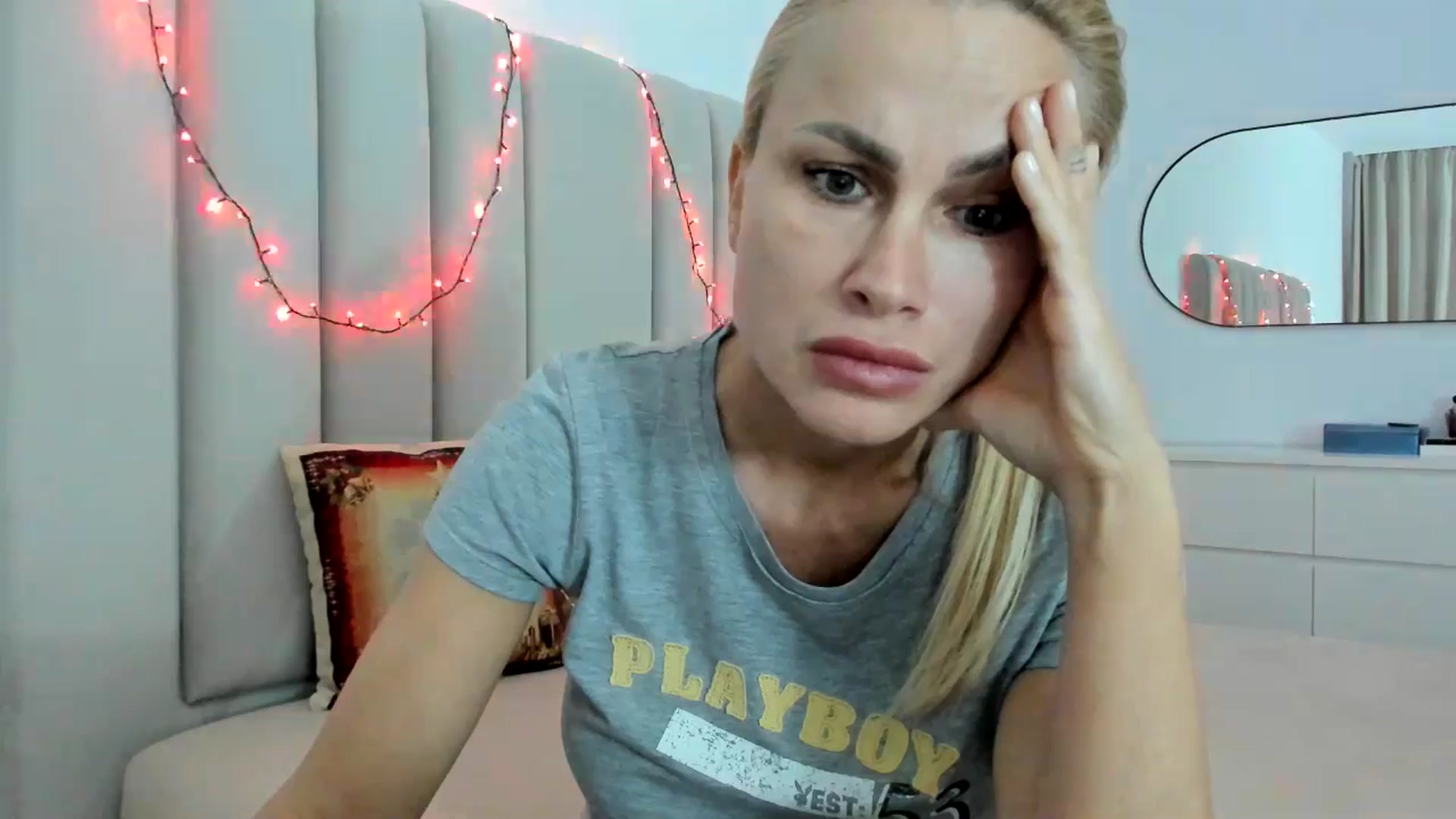 Gallery image thumbnail from Hrystina_'s myfreecams stream on, 12/17/2025, 15:07 image 18 of 20