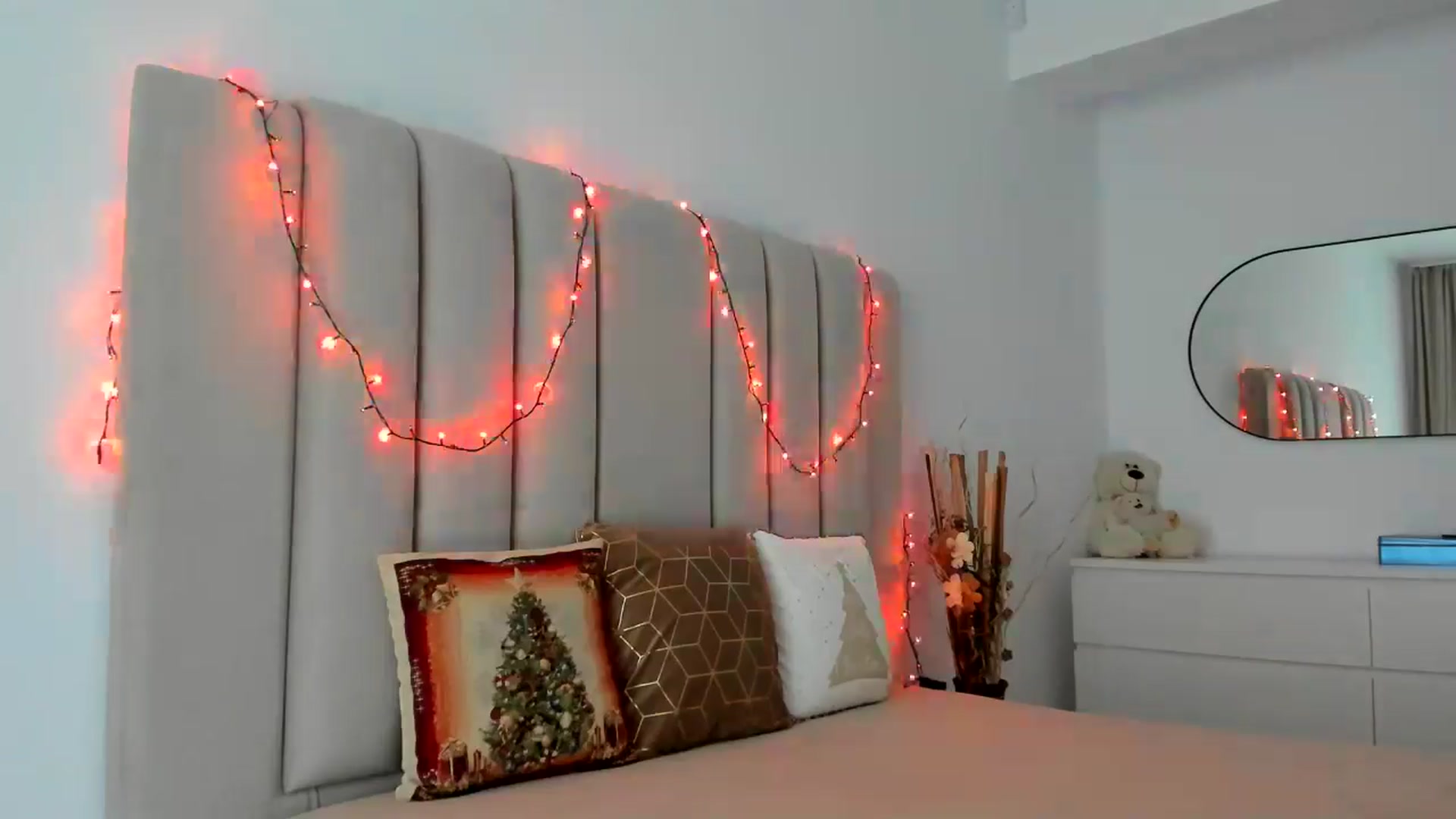 Gallery image thumbnail from Hrystina_'s myfreecams stream on, 12/17/2025, 15:07 image 9 of 20