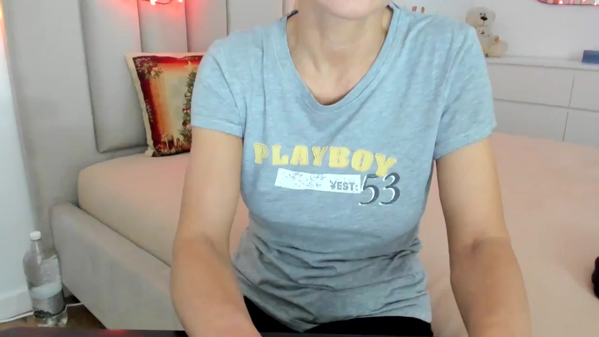 Gallery image thumbnail from Hrystina_'s myfreecams stream on, 12/17/2025, 16:26 image 14 of 20