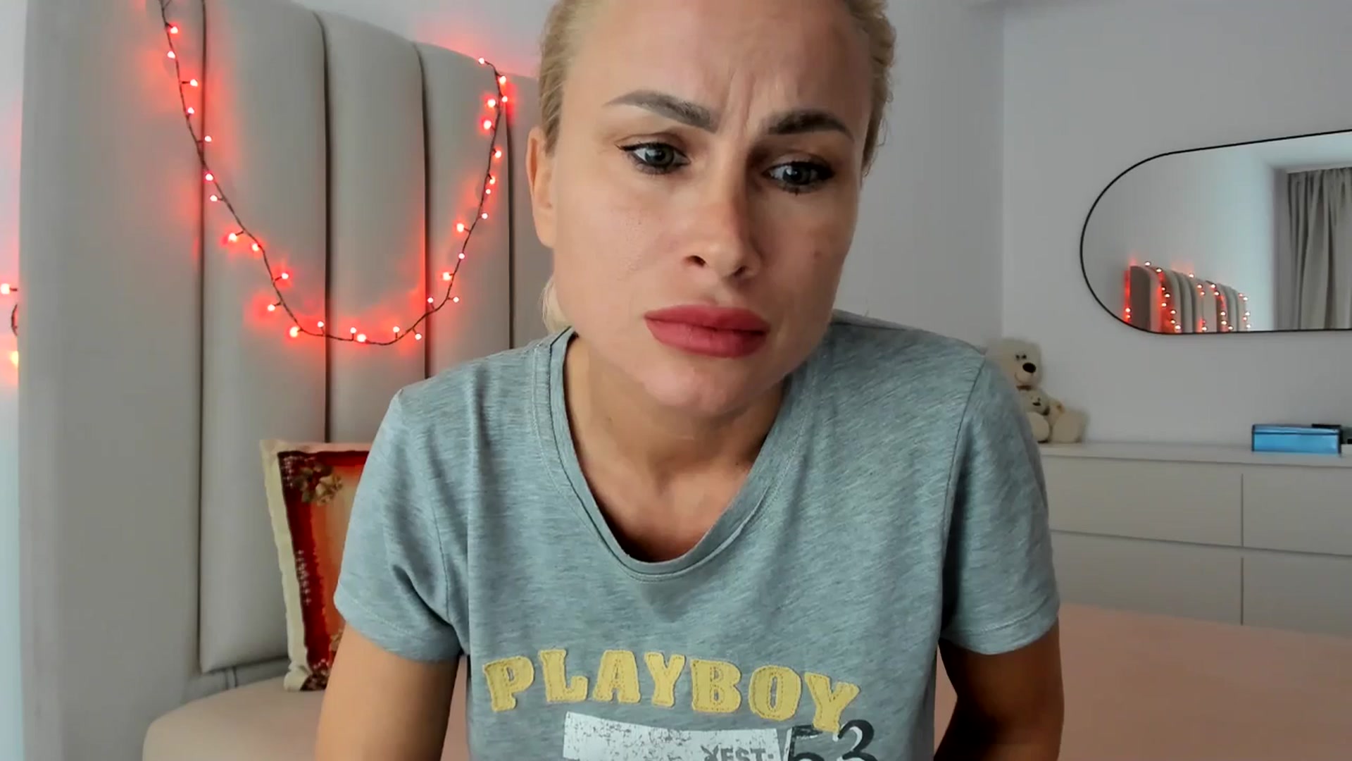 Gallery image thumbnail from Hrystina_'s myfreecams stream on, 12/18/2025, 16:37 image 5 of 20