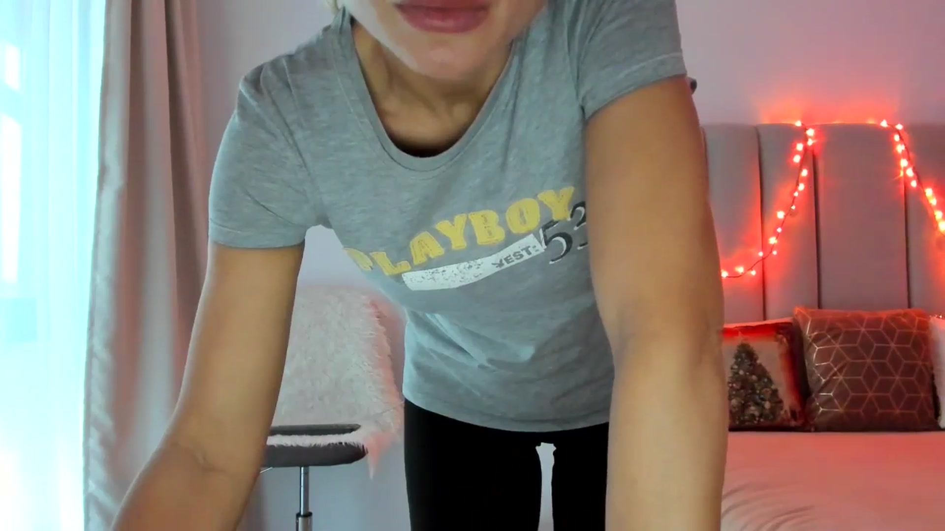 Gallery image thumbnail from Hrystina_'s myfreecams stream on, 12/18/2025, 16:37 image 10 of 20