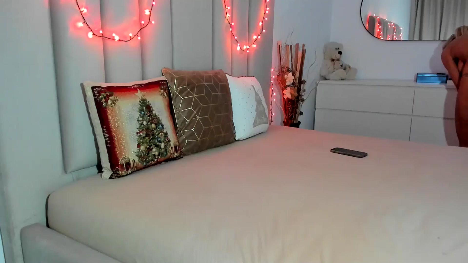 Gallery image thumbnail from Hrystina_'s myfreecams stream on, 12/18/2025, 17:20 image 17 of 20