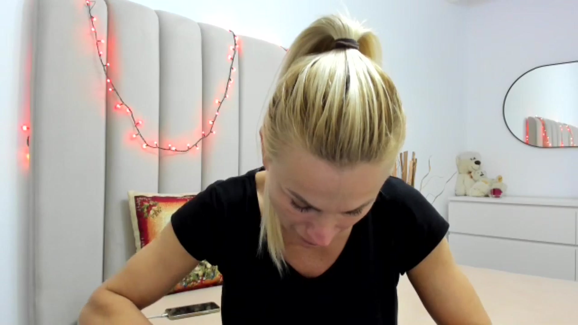 Gallery image thumbnail from Hrystina_'s myfreecams stream on, 12/19/2025, 16:04 image 16 of 20