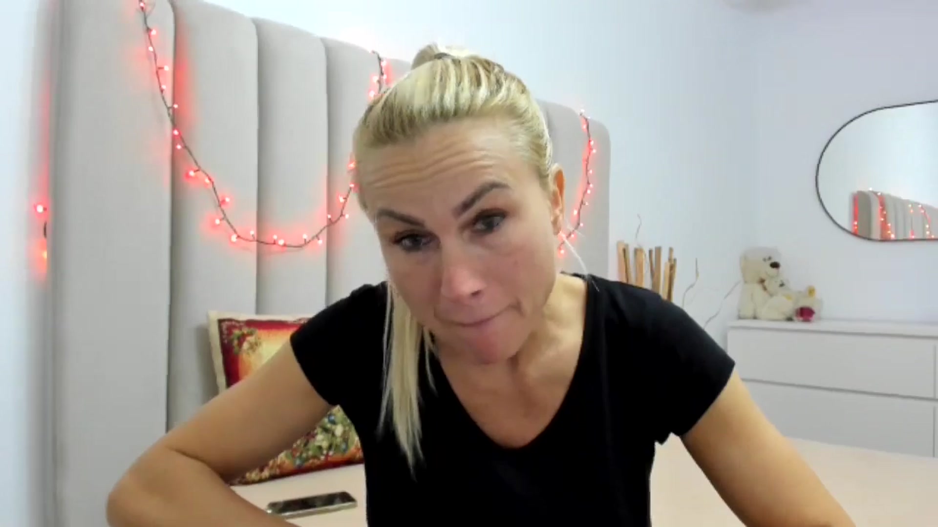 Gallery image thumbnail from Hrystina_'s myfreecams stream on, 12/19/2025, 16:04 image 14 of 20