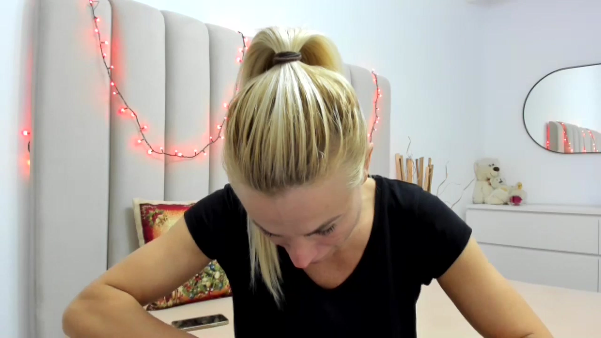 Gallery image thumbnail from Hrystina_'s myfreecams stream on, 12/19/2025, 16:04 image 15 of 20