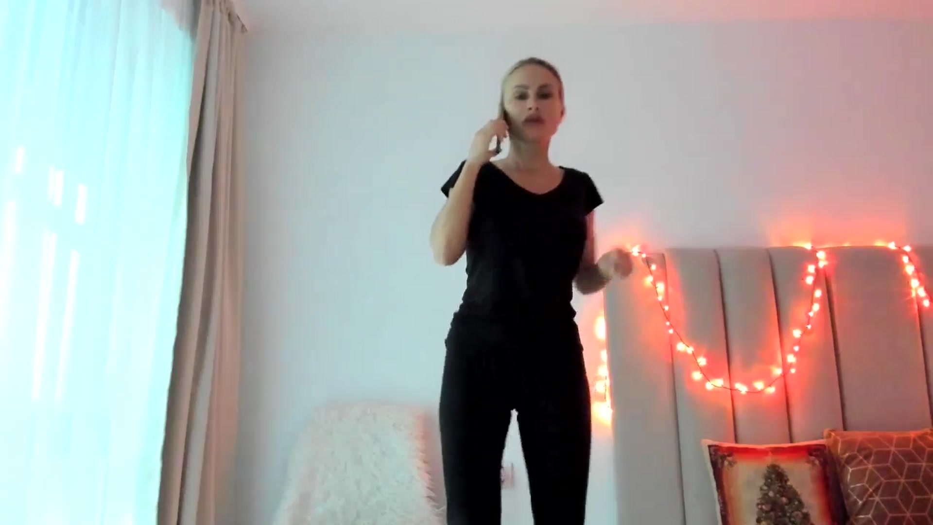 Gallery image thumbnail from Hrystina_'s myfreecams stream on, 12/22/2025, 16:02 image 10 of 20
